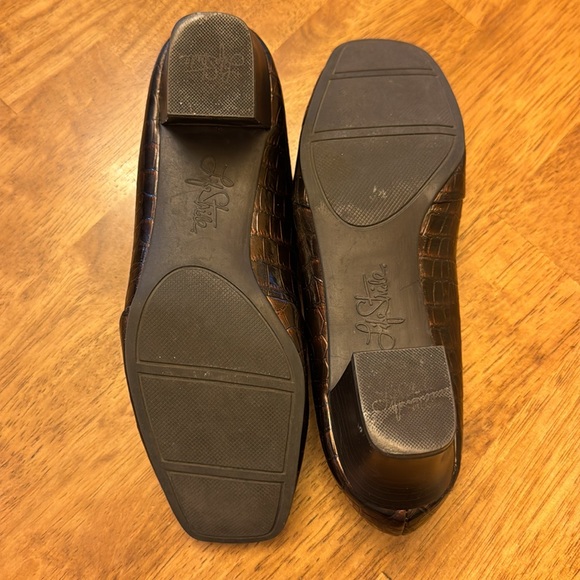 LifeStride Brown Crocodile Print Low heel - Picture 16 of 16